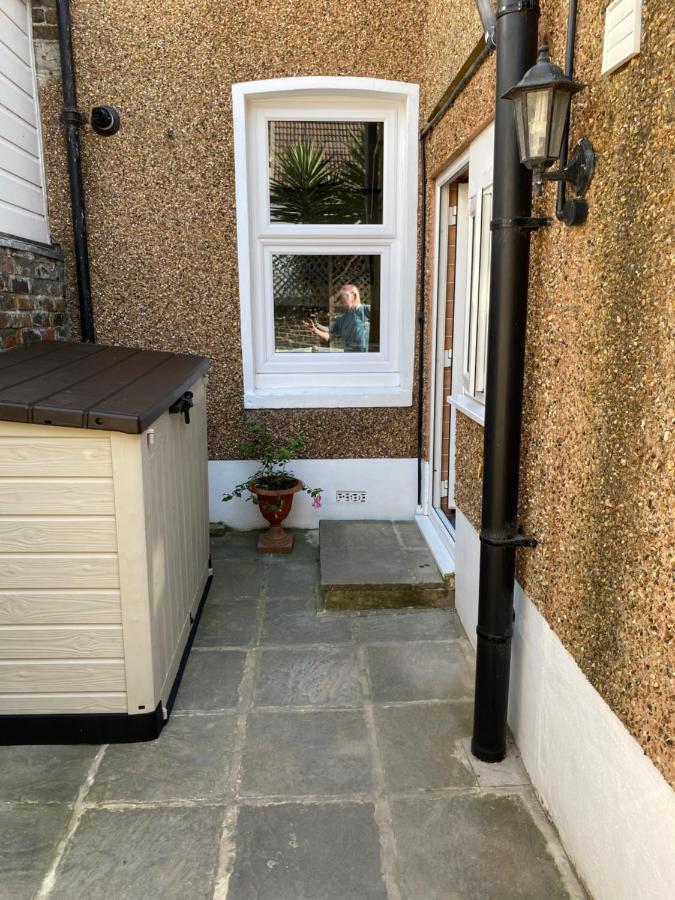 Cosy 2 Bedroom House -2023, 2024 &2025 Award Winner! Ramsgate Exterior photo